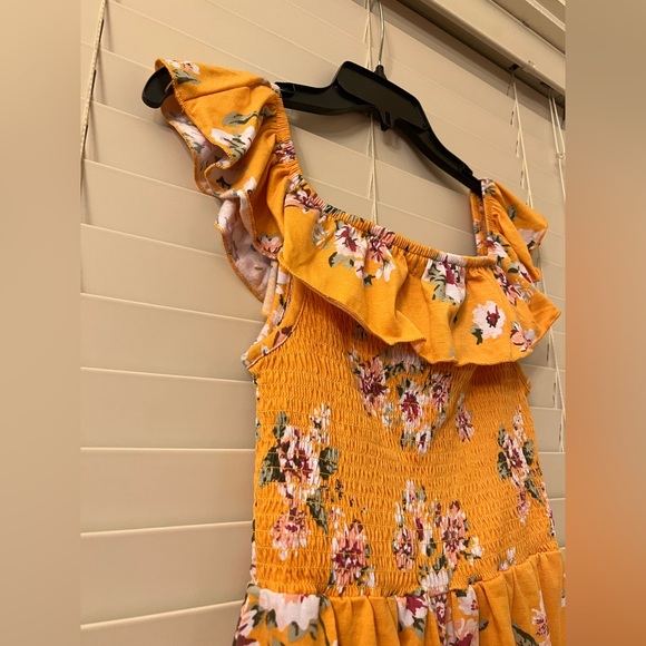 Francesca's Floral Off Shoulder Smocked Romper Juniors Size MEDIUM, Runs Small! - Picture 8 of 14
